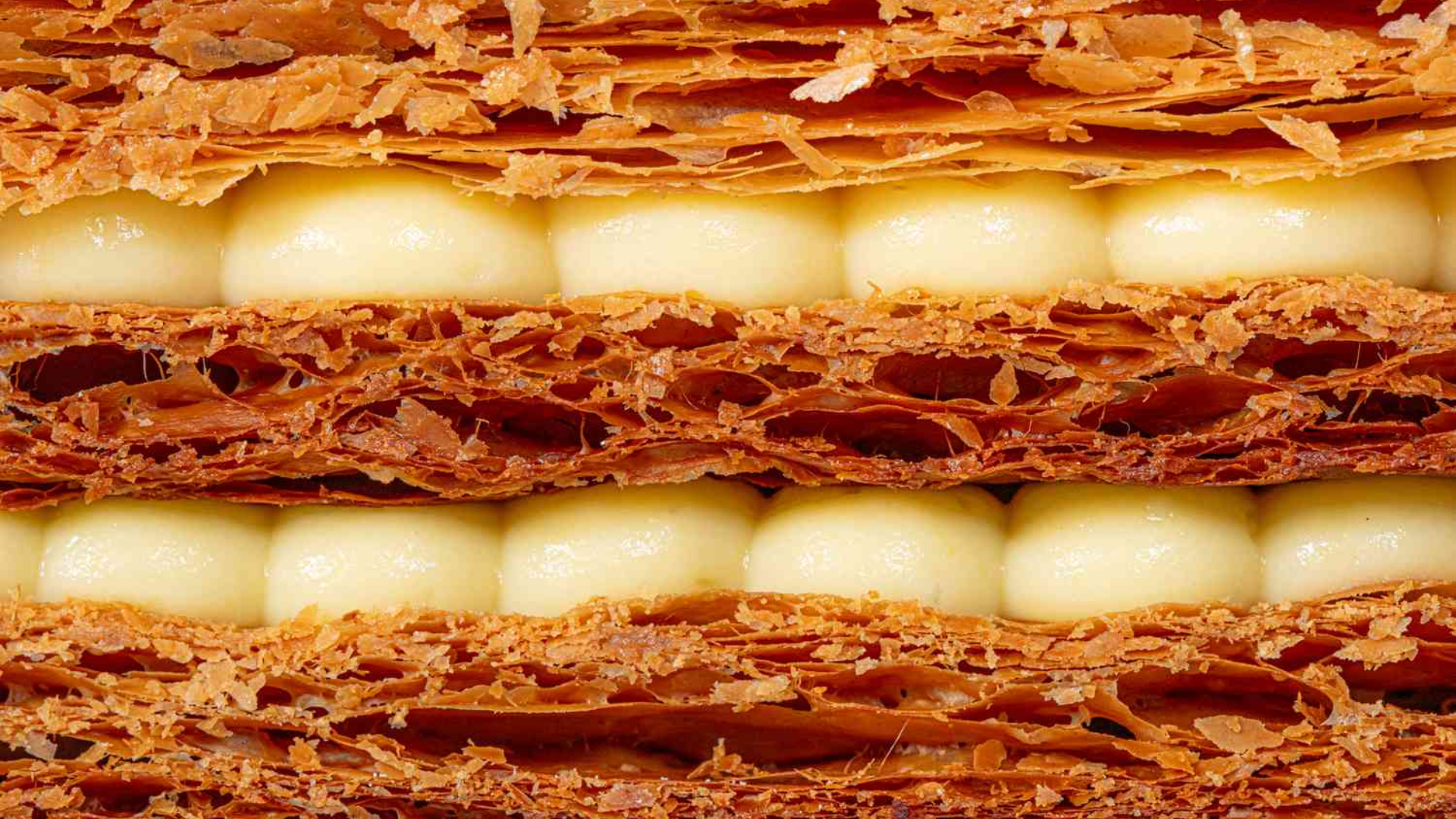 Mille-Feuille : Le Gâteau Feuilleté Classique de la Pâtisserie Française