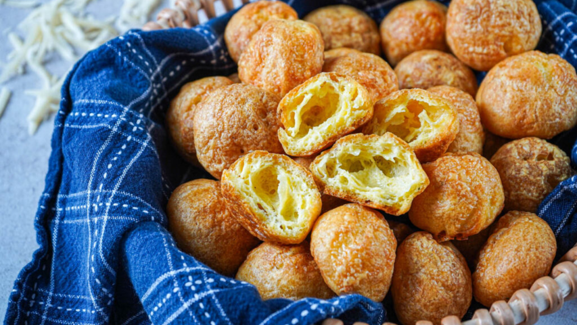 Comment Préparer des Gougères : Petits Choux au Fromage Françai
